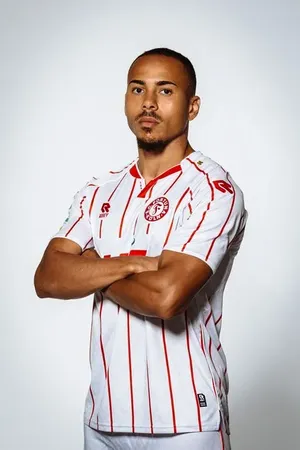 Robin Afamefuna