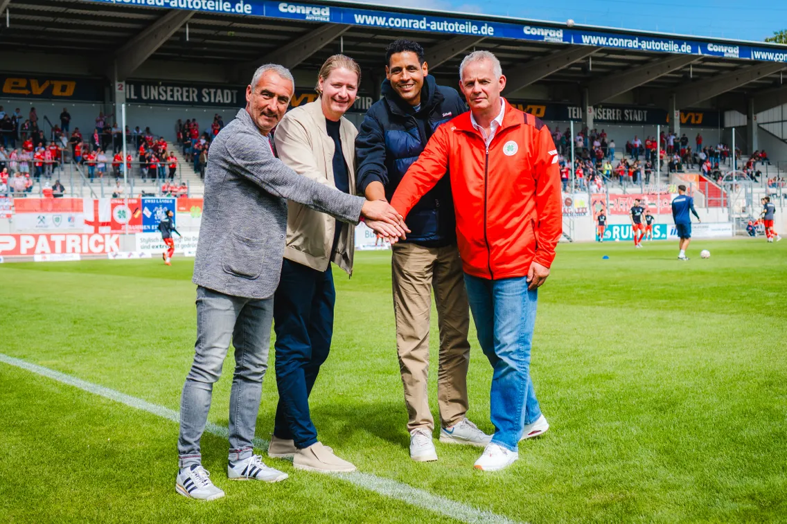 Foto zum Newsartikel Boksteen & Friends verlängert Partnerschaft mit RWO