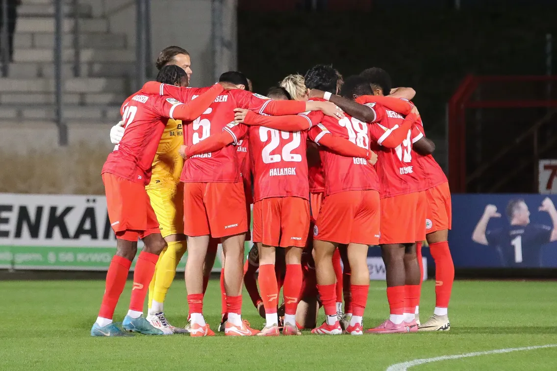 Foto zum Newsartikel Derbykracher im Stadion Niederrhein - RWO empfängt RWE