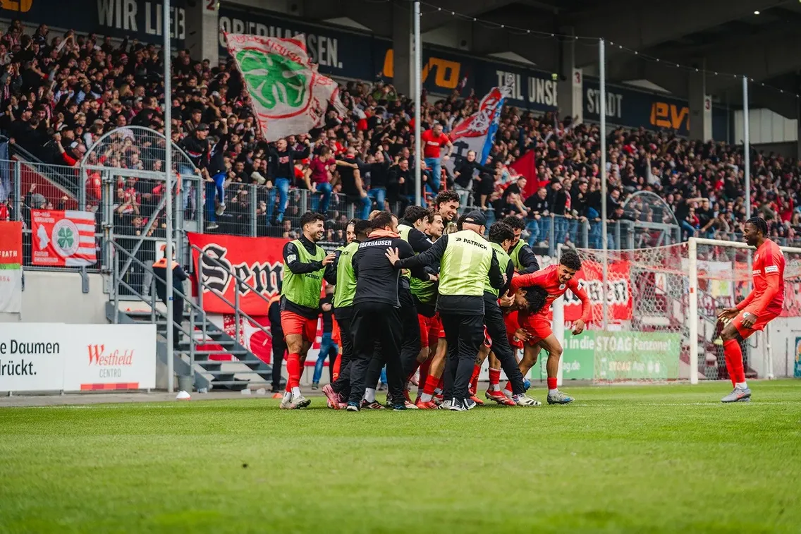 Foto zum Newsartikel Derbysieg gegen RWE - 3:2-Heimerfolg im Niederrheinpokal!