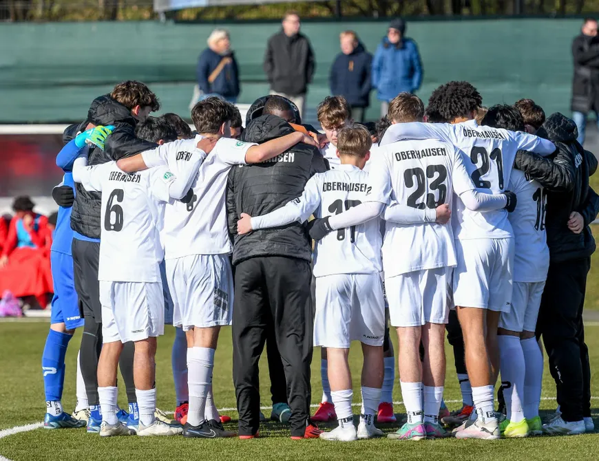 Dominanter Auswärtserfolg der U17