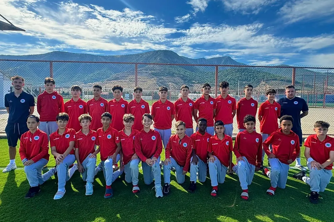 Foto zum Newsartikel U14 grüßt aus der Türkei