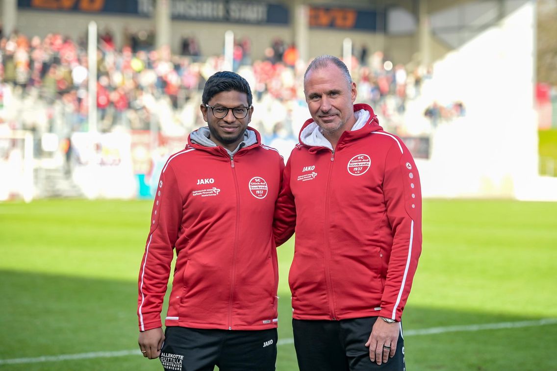 Foto zum Newsartikel Glück-Auf Sterkrade zu Gast im Stadion Niederrhein