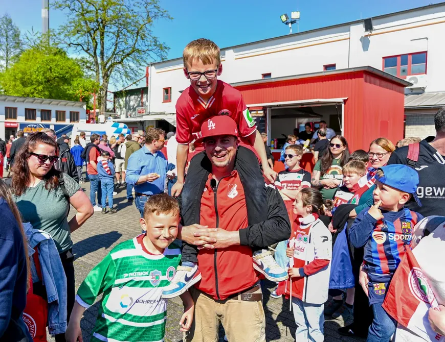 Kostenfreier Stadionbesuch für Kinder gegen Bochum