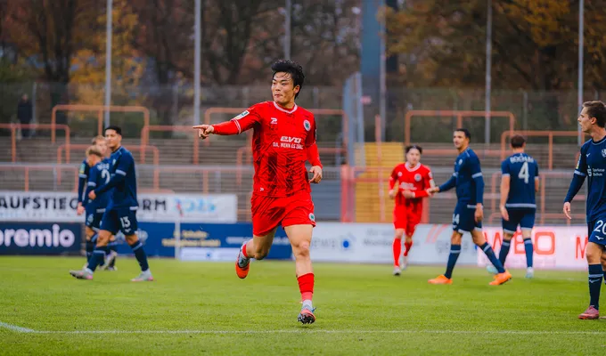 Heimsieg gegen den VfL Bochum - Hong trifft für RWO
