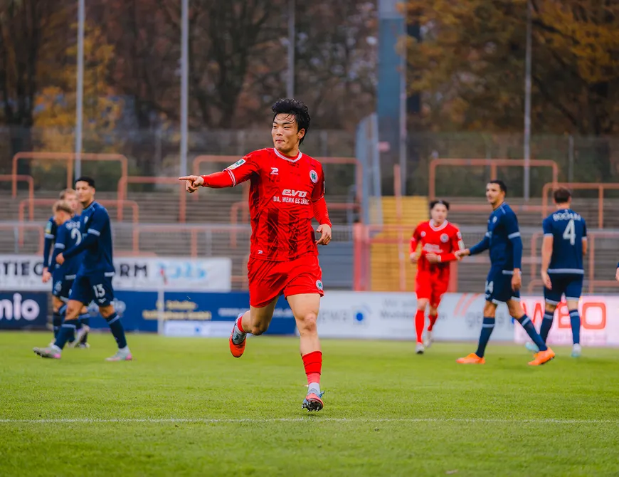 Heimsieg gegen den VfL Bochum - Hong trifft für RWO