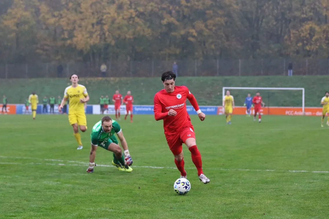 Foto zum Newsartikel RWO zieht ins Viertelfinale ein - Stoppelkamp trifft doppelt