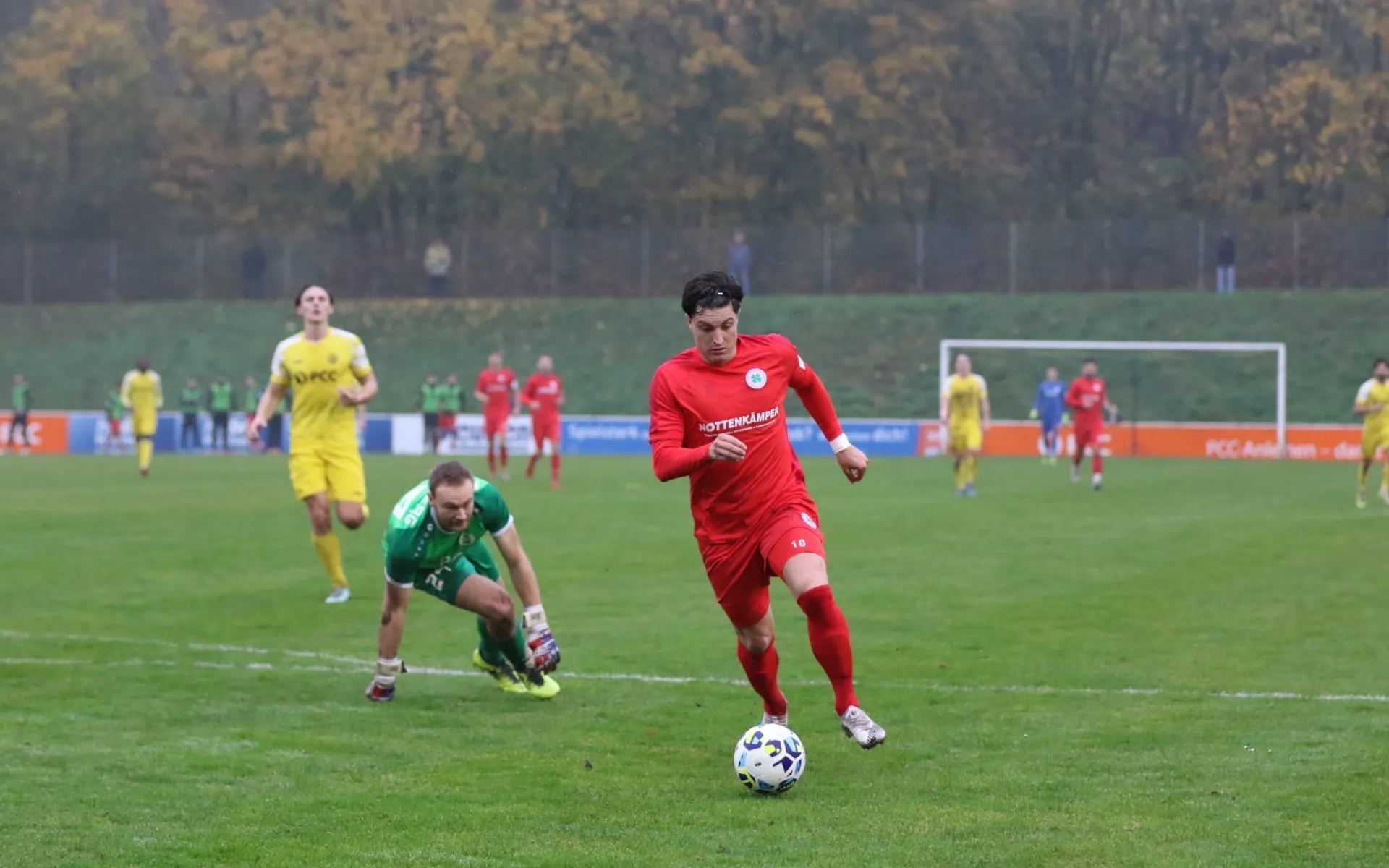 RWO zieht ins Viertelfinale ein - Stoppelkamp trifft doppelt