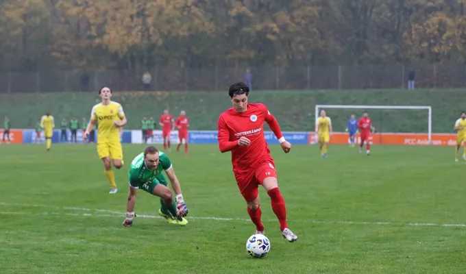 RWO zieht ins Viertelfinale ein - Stoppelkamp trifft doppelt