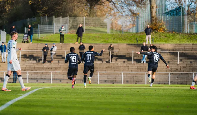 Souveräner Sieg im Topspiel - Gueye trifft dreifach