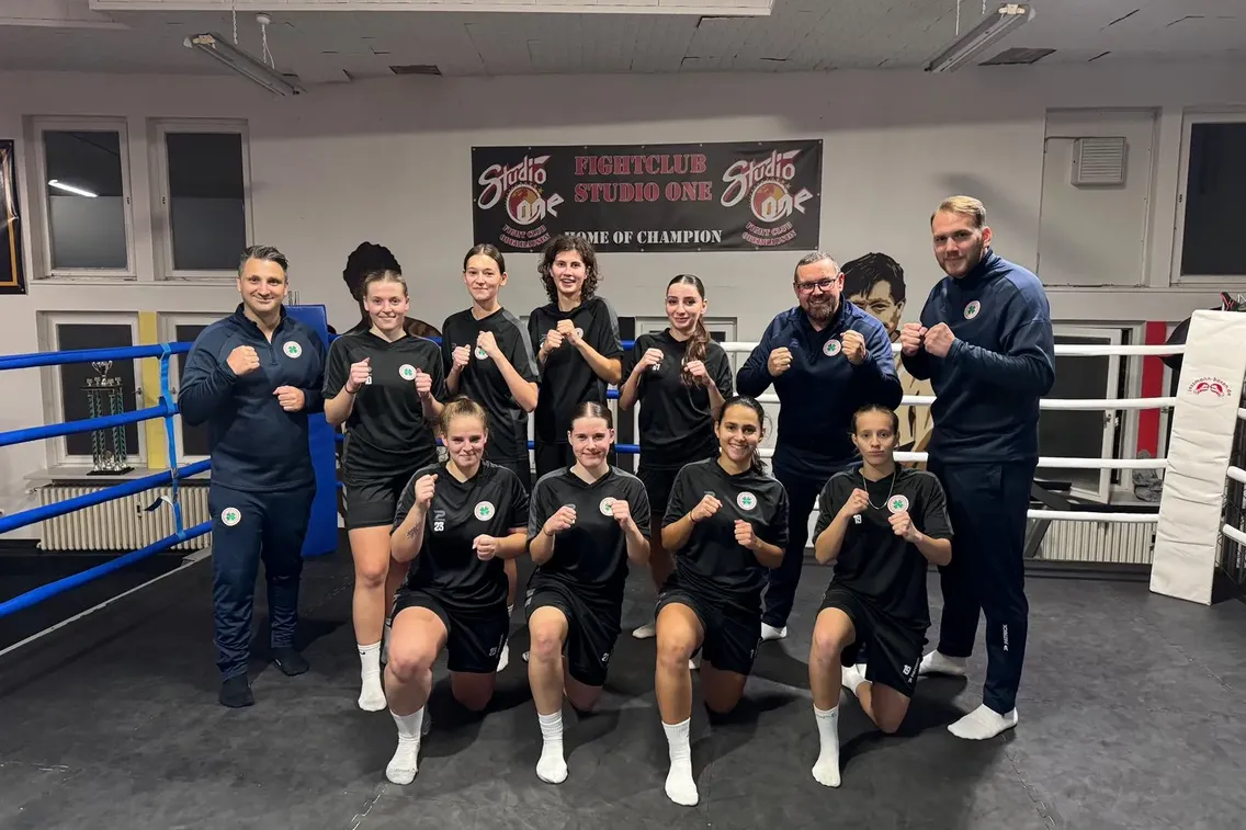 Foto zum Newsartikel Weg vom Platz - Rein in den Ring