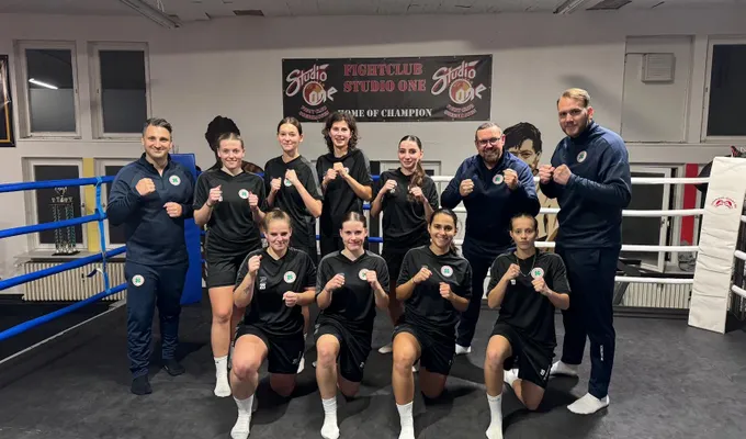 Weg vom Platz - Rein in den Ring