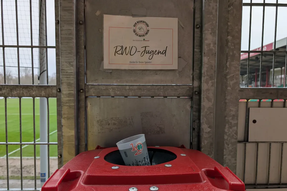 Foto zum Newsartikel Dank Becherpfand: Industriewaschmaschine im NWZ