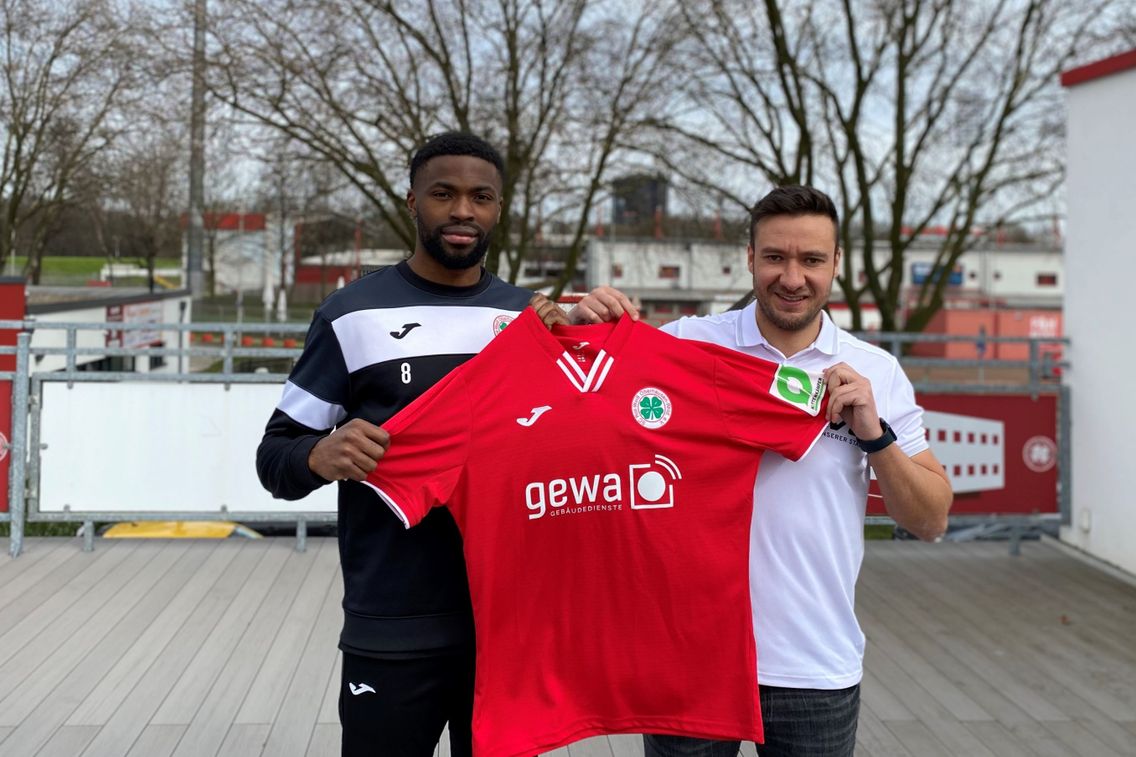 Foto zum Newsartikel RWO verlängert mit Glody Ngyombo