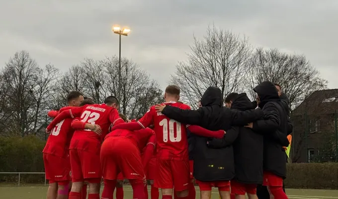 RWO Zwei gewinnt auf kuriosem Feld - Wegener trifft fünf Mal