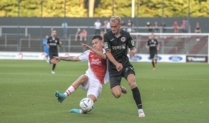 Tobias Boche erleidet Fußbruch