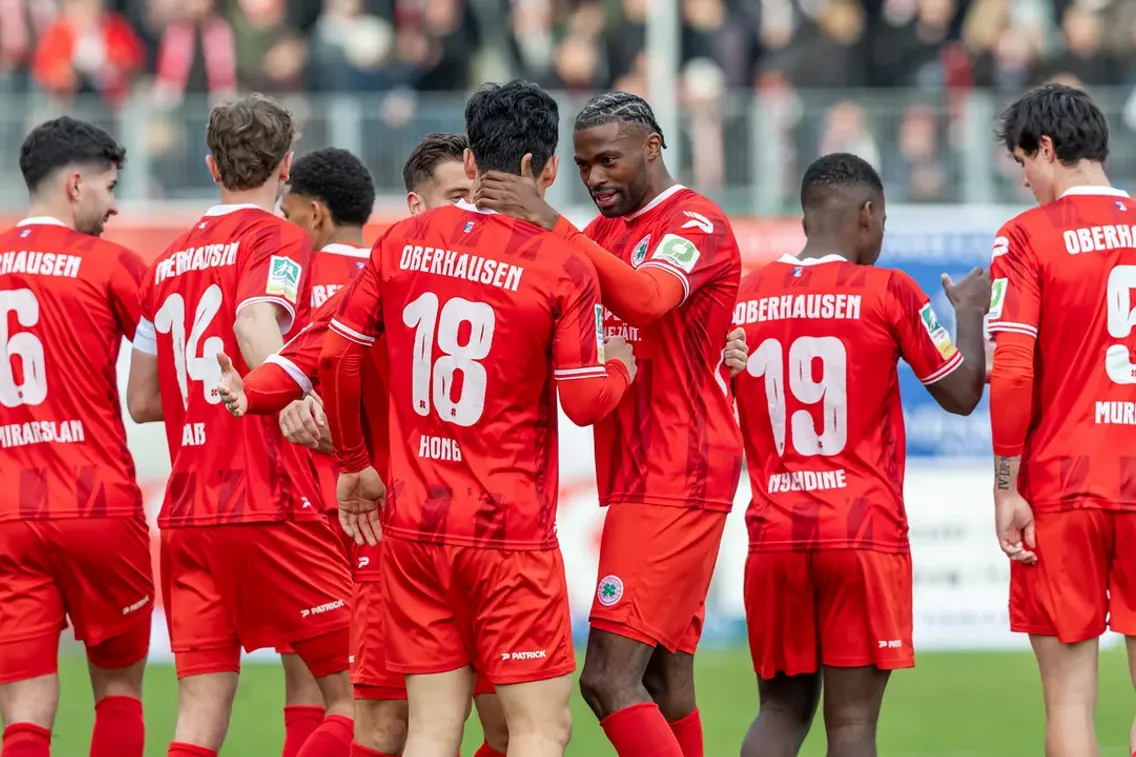 Foto zum Newsartikel Top-Spiel in Gütersloh - Dritter gegen Vierter