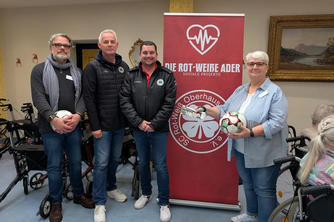 Foto zum Newsartikel RWO besucht Ameos Pflegezentrum St. Clemens