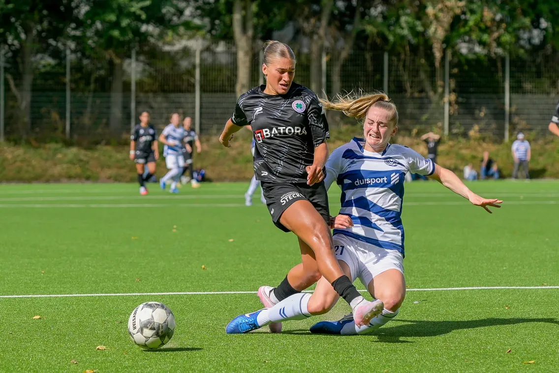 Foto zum Newsartikel Frauen empfangen den Spitzenreiter