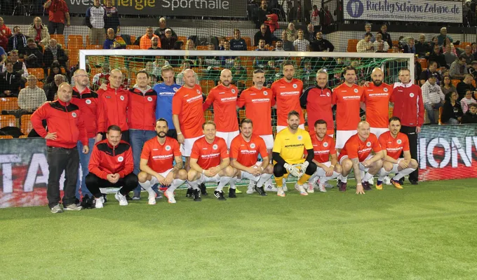 Rot-Weiß Oberhausen belegt Platz drei beim Traditionsmasters