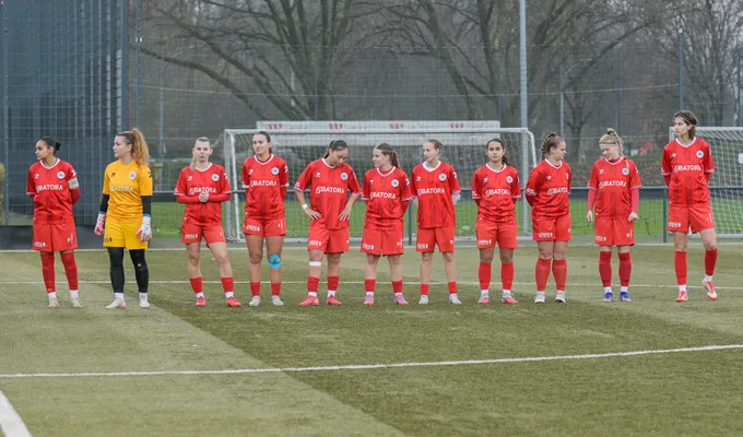 Trainingsauftakt und Mission Titelverteidigung in der Halle