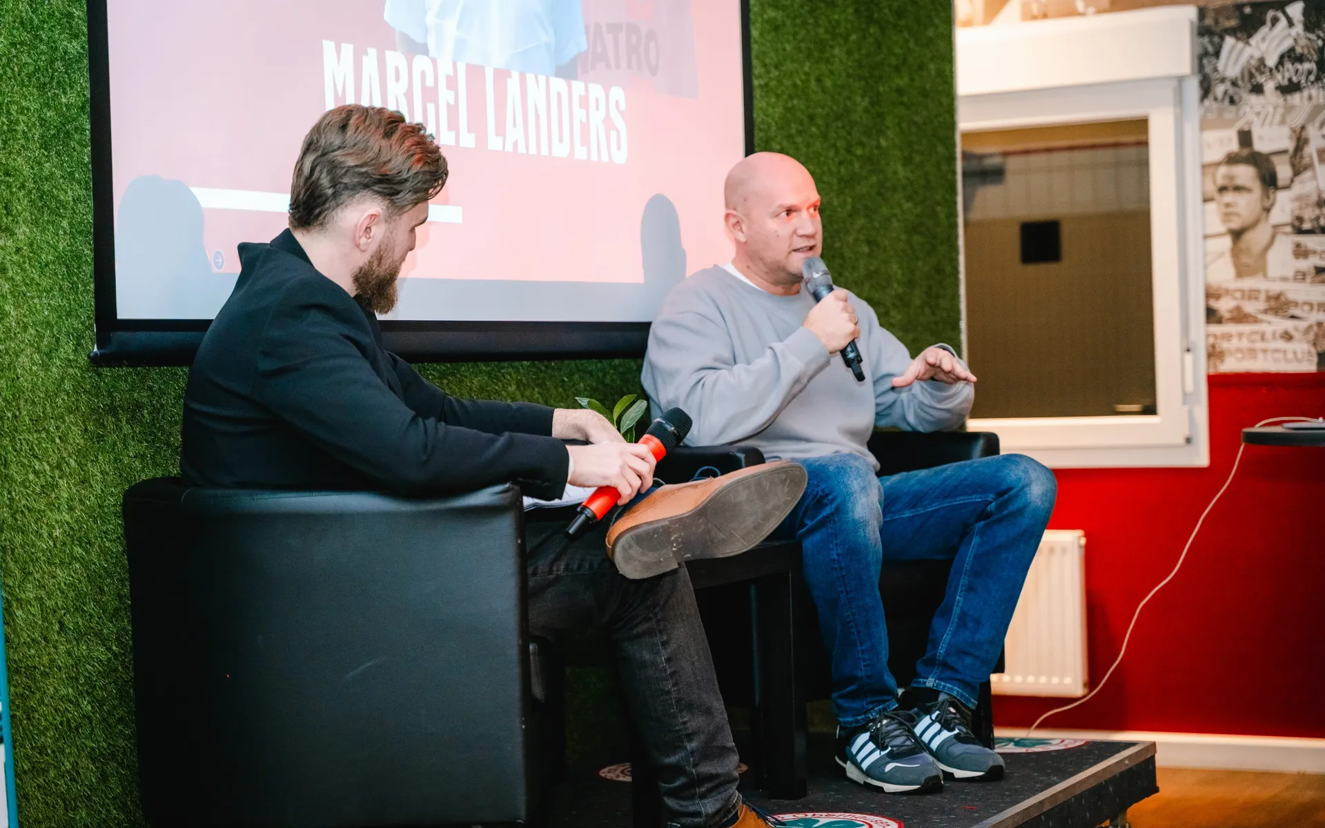 Über 100 Eltern beim RWO-Elternabend im Nachwuchszentrum