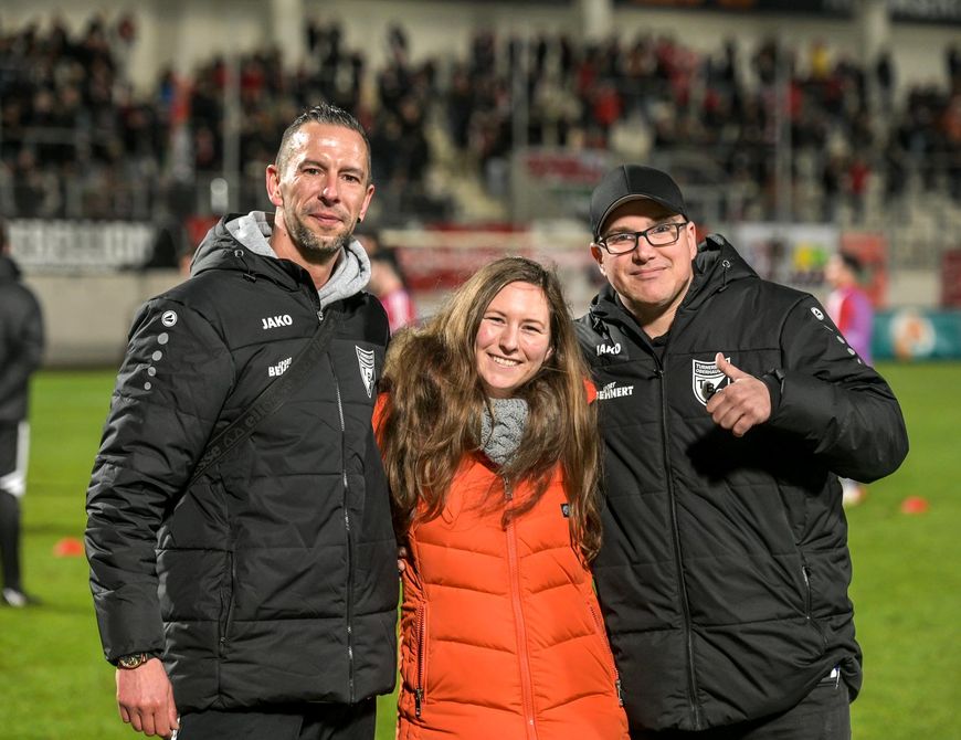 Turnerbund Oberhausen zu Gast im Stadion Niederrhein