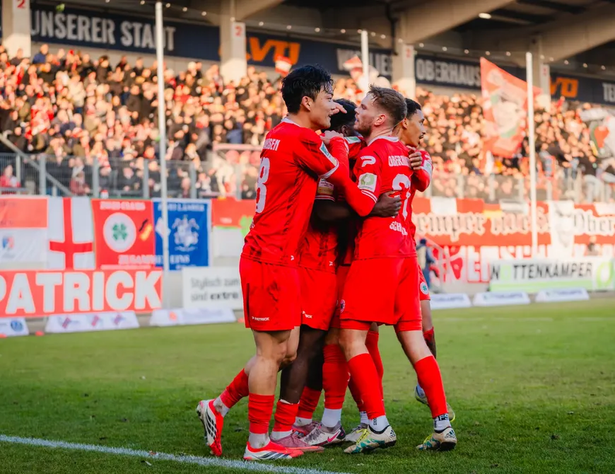 Spitzenspiel im Stadion Niederrhein - Fortuna Köln zu Gast