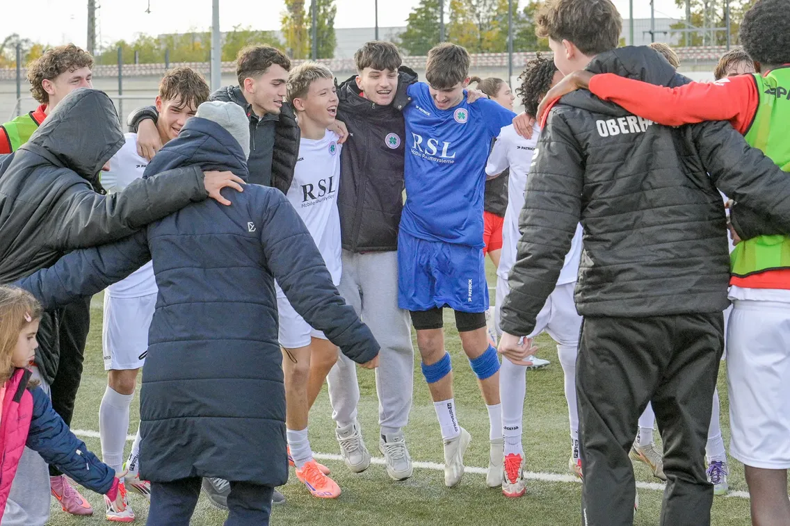 Foto zum Newsartikel U17 feiert Last-Minute-Sieg im Derby