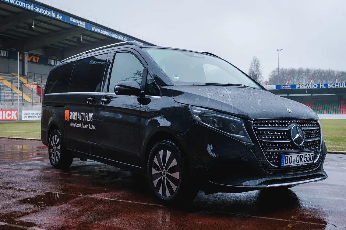 Foto zum Newsartikel Sport Auto Plus verlängert und weitet Engagement bei RWO aus