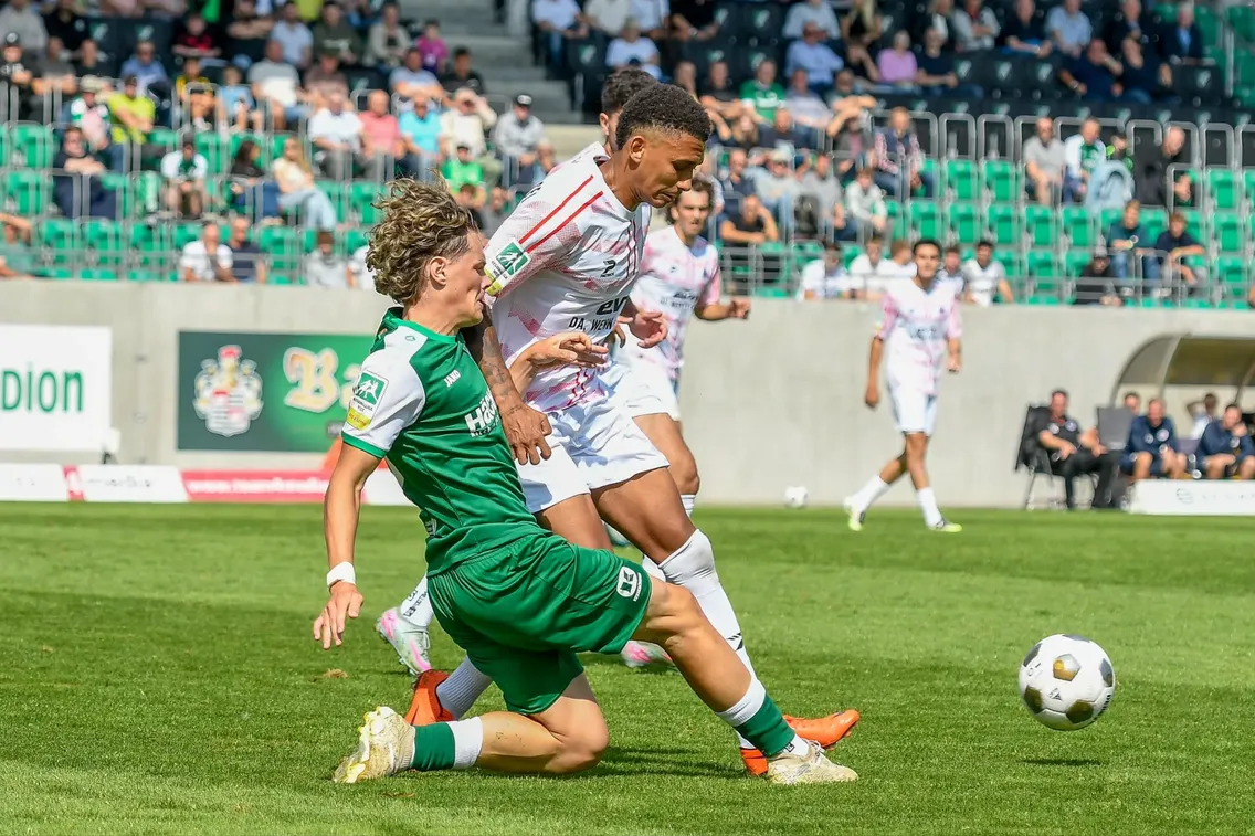Foto zum Newsartikel Starke Leistung bestätigen - SV Rödinghausen zu Gast