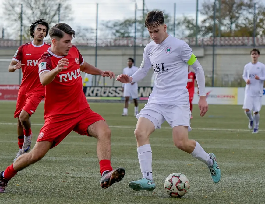 Byczkowski trifft dreifach - U17 feiert vierten Sieg