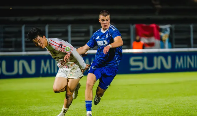 Dem Stadion ein Geburtstagsgeschenk bereiten