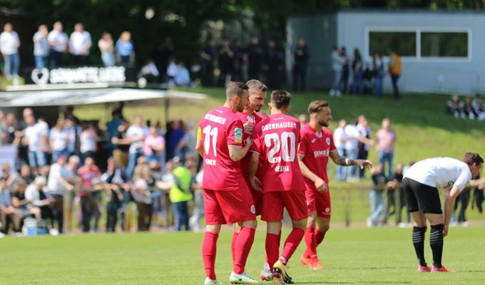 Furioser Rot-Weißer Wochenendstart
