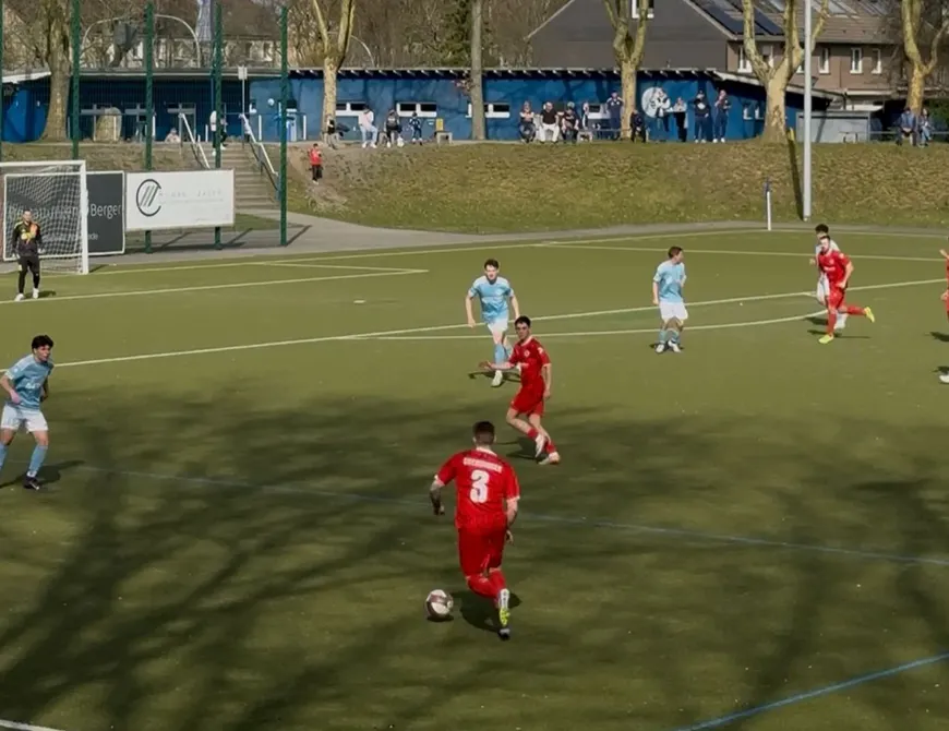 RWO Zwei dreht 0:2-Rückstand und feiert Auswärtssieg