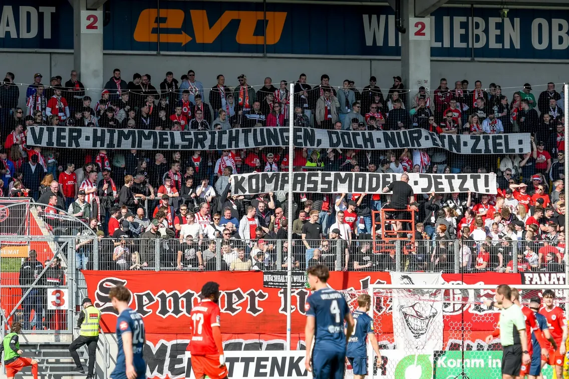 Foto zum Newsartikel Rot-Weiß Oberhausen unterstützt Kompass-Modell