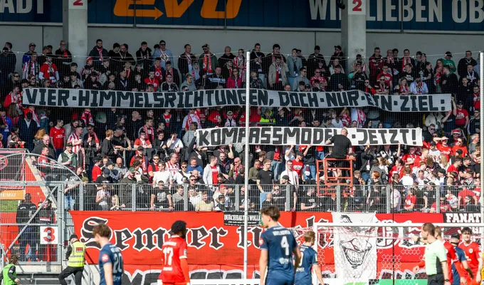 Rot-Weiß Oberhausen unterstützt Kompass-Modell