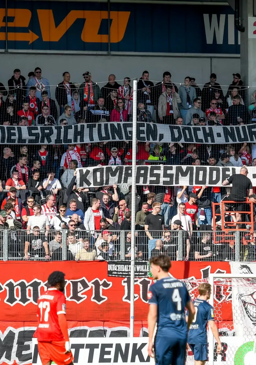 Rot-Weiß Oberhausen unterstützt Kompass-Modell