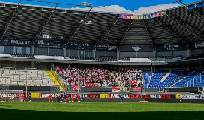 Fan-Infos zum Auswärtsspiel in der Home Deluxe Arena