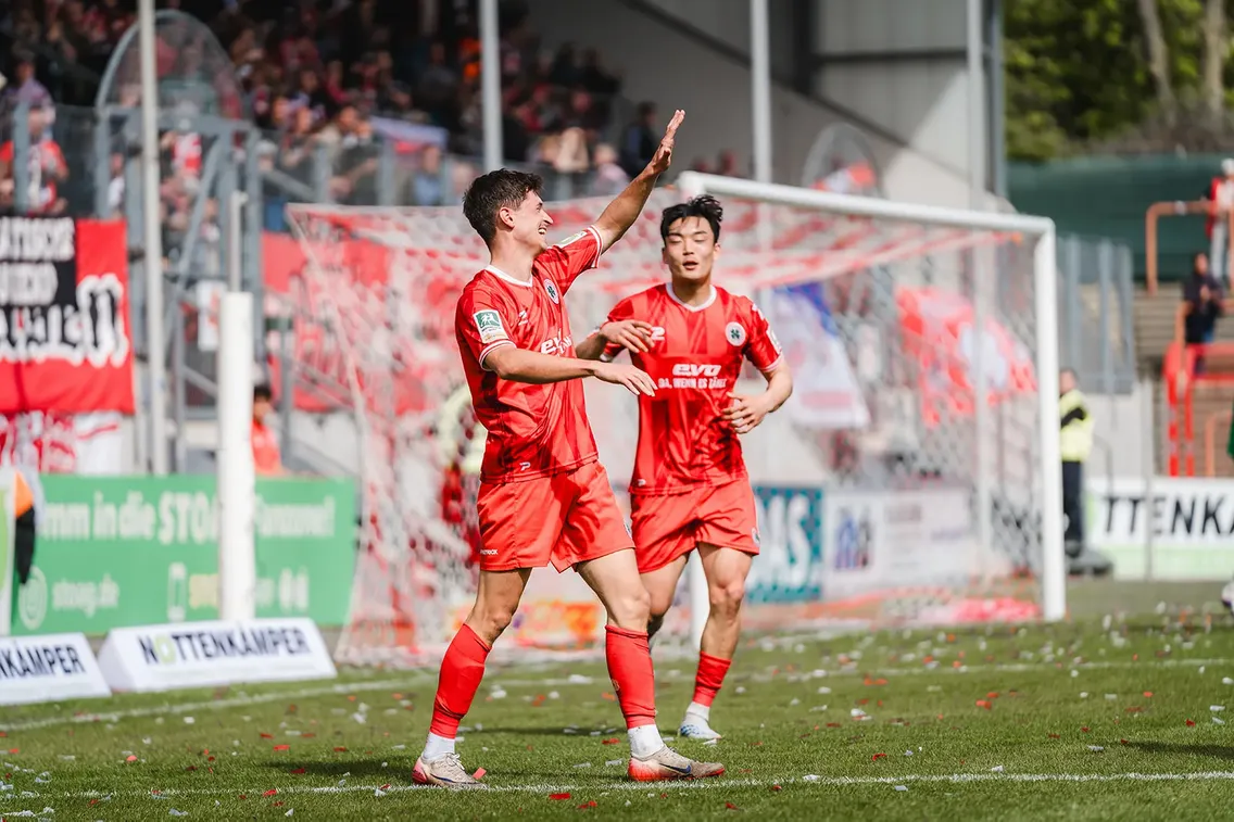 Foto zum Newsartikel Kleeblätter bezwingen Siegen verdient