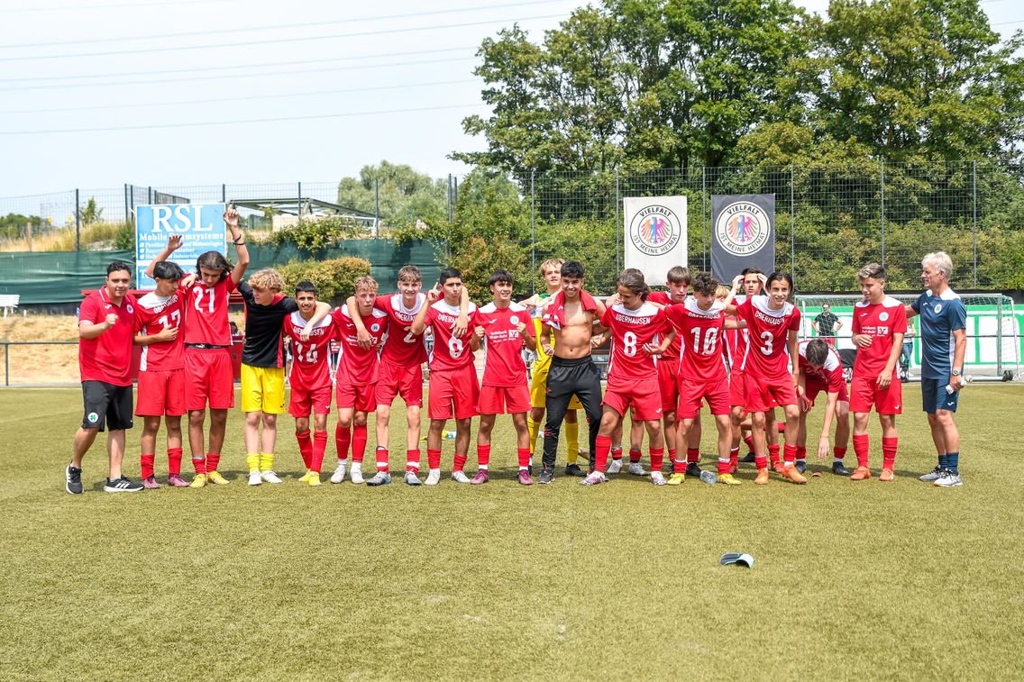 Foto zum Newsartikel U16 macht Aufstieg in die Niederrheinliga perfekt