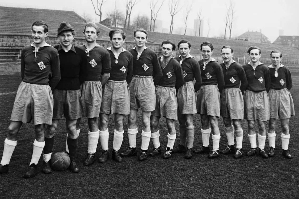 Foto zum Newsartikel Stadionpatenschaft mit besonderer Familiengeschichte