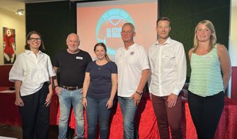 Steuerbüro Cynthia Kornblum gewinnt die Trikotbrust
