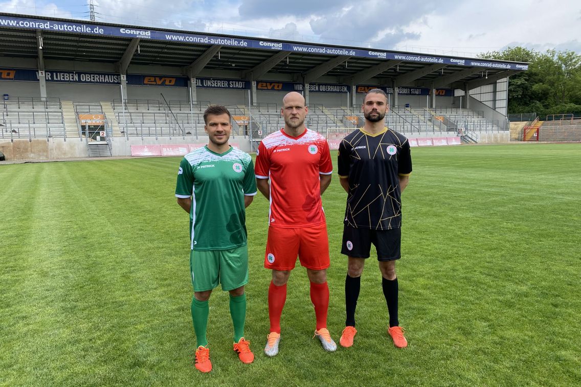 Foto zum Newsartikel Rot-Weiß Oberhausen stellt Spielkleidung für die Saison 2023/24 vor