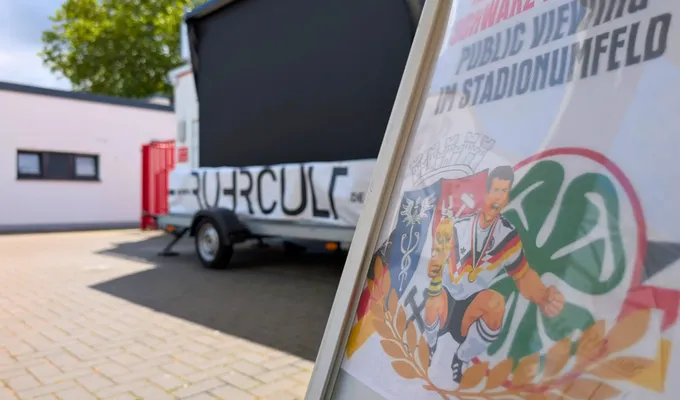 Public Viewing am Stadion Niederrhein