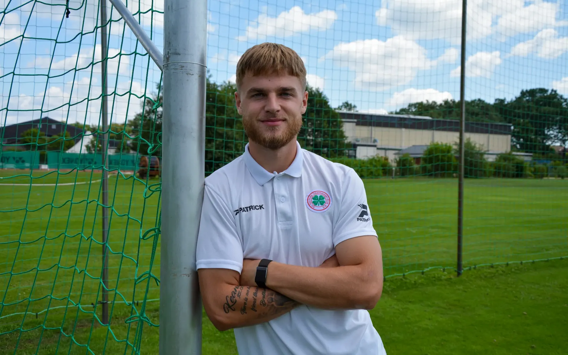 Neuer Stürmer ist da: Travis de Jong wird ein Kleeblatt