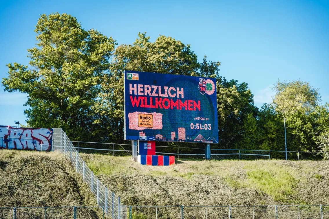 Foto zum Newsartikel Bustickets für Spiel in Bonn im Kleeblattshop erhältlich