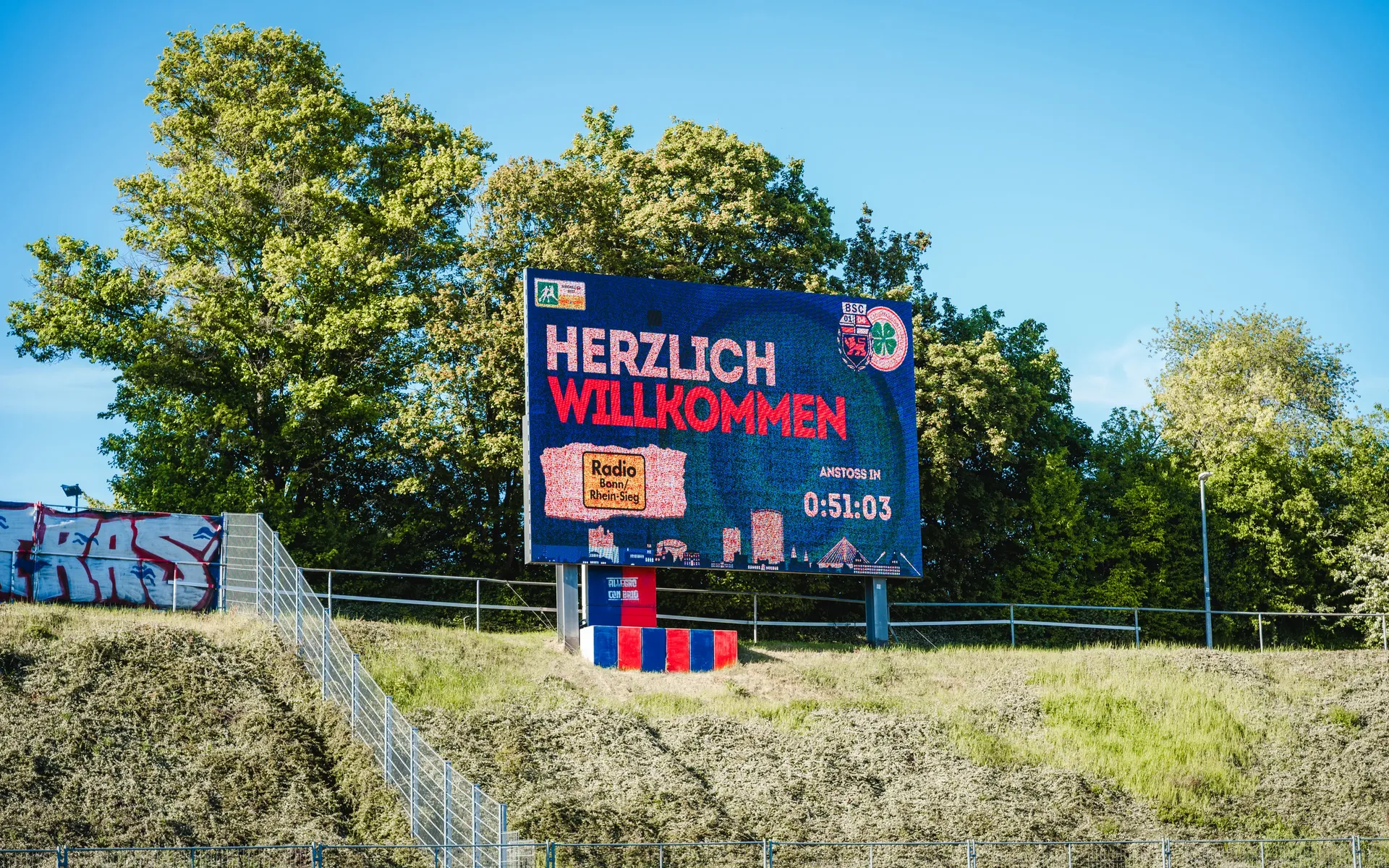 Bustickets für Spiel in Bonn im Kleeblattshop erhältlich