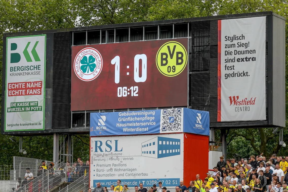 Foto zum Newsartikel Große Bühne für starke Marken: Werbung auf der Anzeigetafel