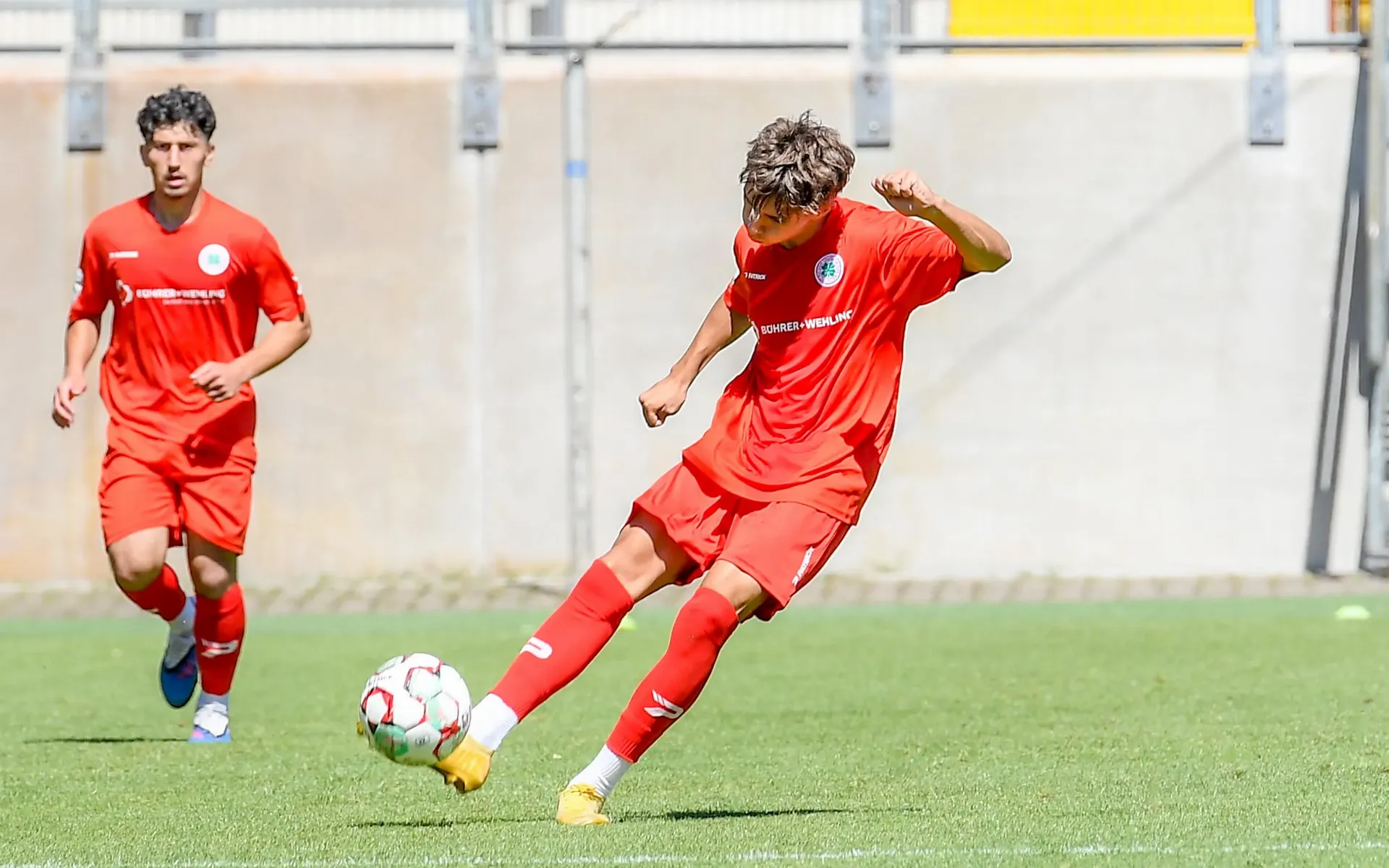 U19 mit 7-Tore-Wahnsinn, U17 unterliegt Mönchengladbach